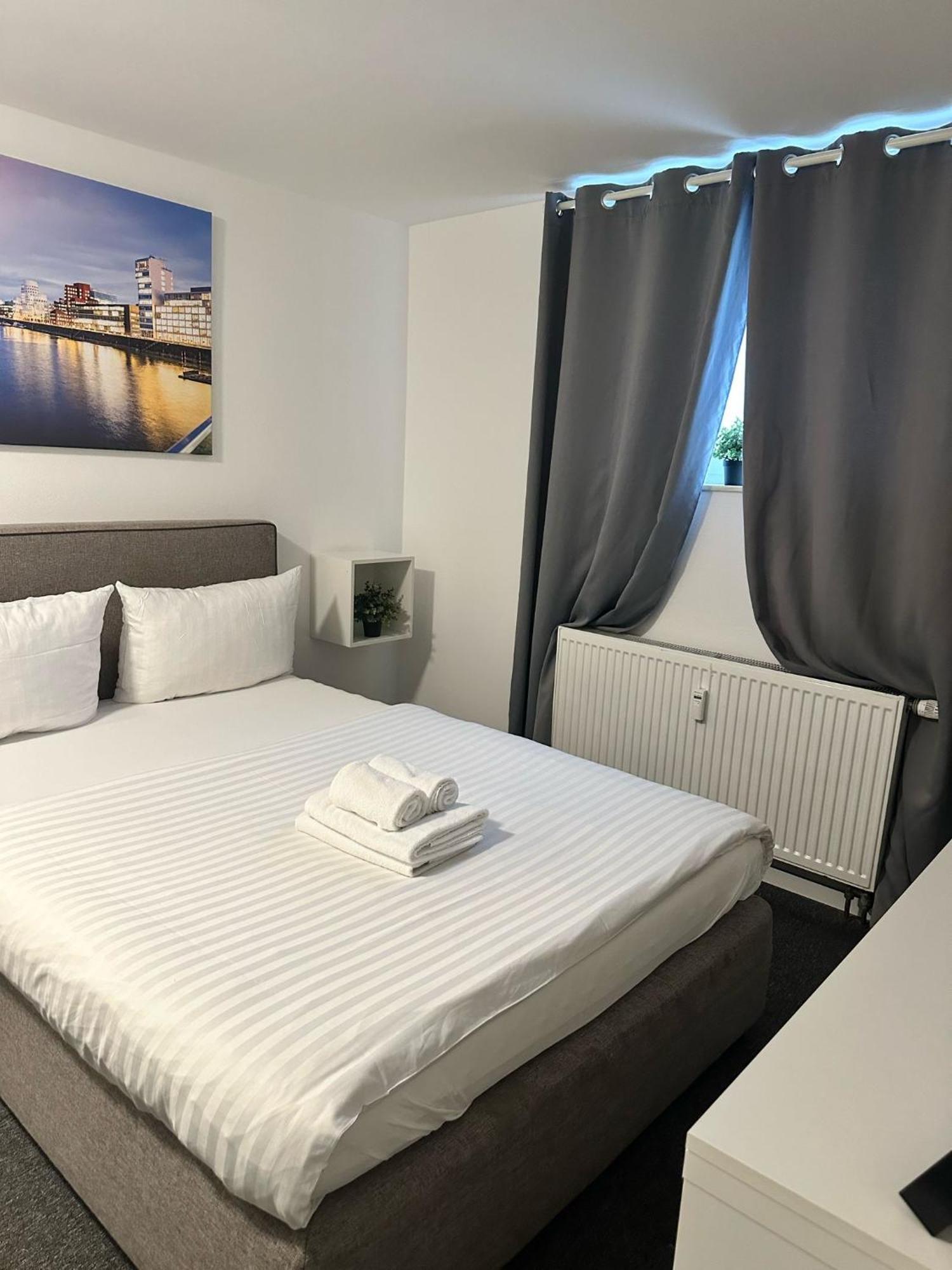 Готель Dreams Duesseldorf Екстер'єр фото